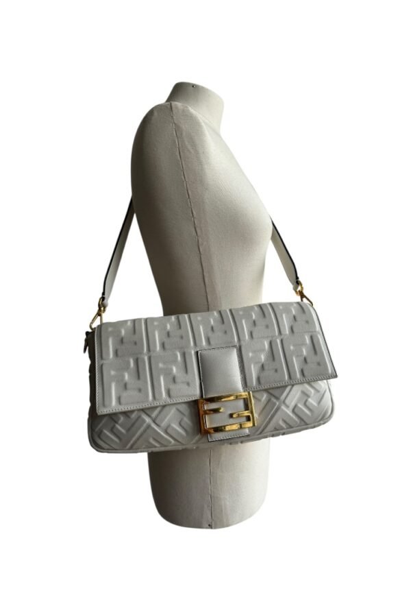 FENDI - BAGUETTE BAG - Image 5